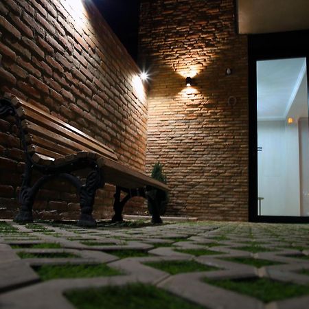 Trinity Hotel Тбилиси Екстериор снимка