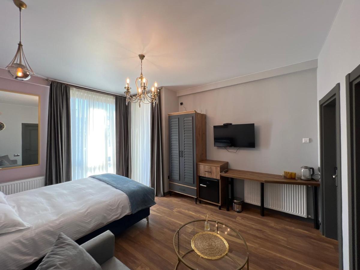 Trinity Hotel Тбилиси Екстериор снимка