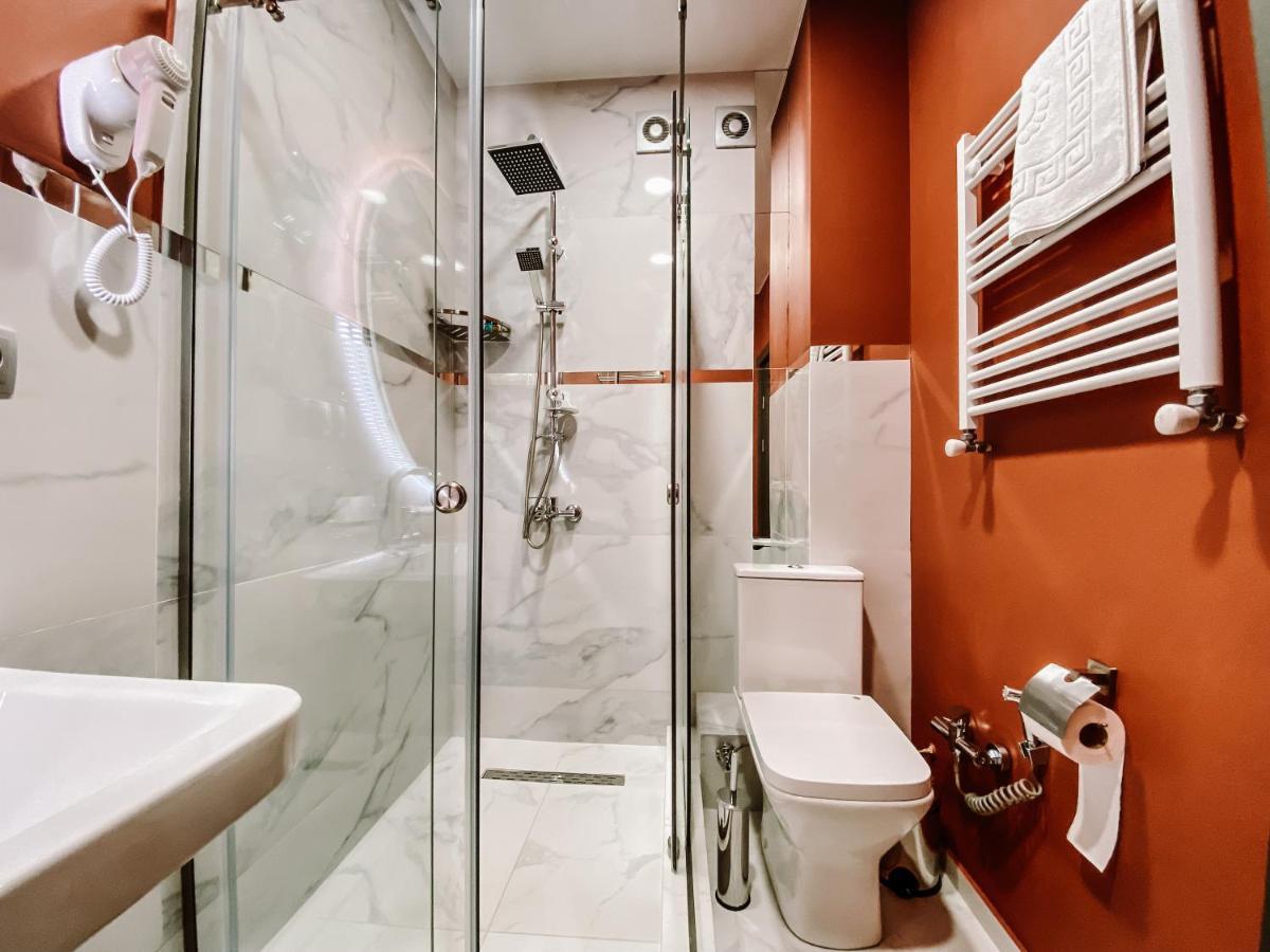 Trinity Hotel Тбилиси Екстериор снимка