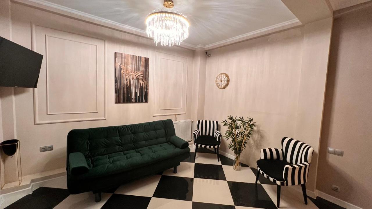 Trinity Hotel Тбилиси Екстериор снимка