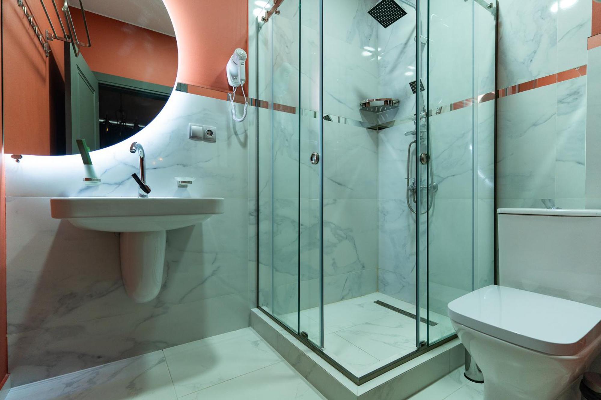 Trinity Hotel Тбилиси Екстериор снимка
