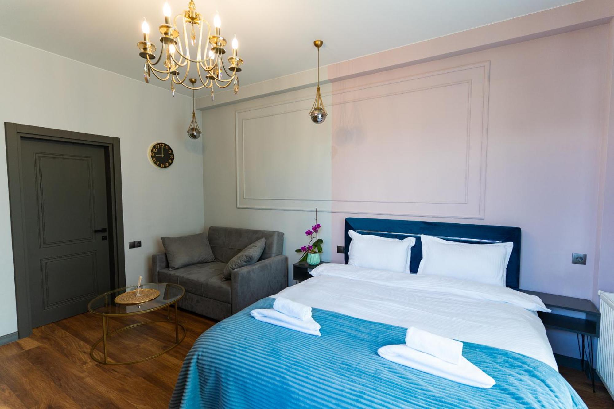 Trinity Hotel Тбилиси Екстериор снимка